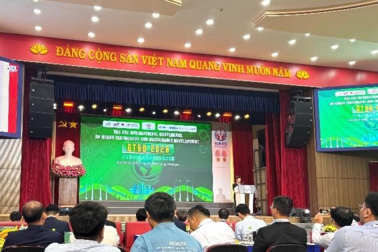 PECC2 NGHIÊN CỨU HIỆU ỨNG WAKE NHẰM NÂNG CAO HIỆU QUẢ THIẾT KẾ TRANG TRẠI ĐIỆN GIÓ