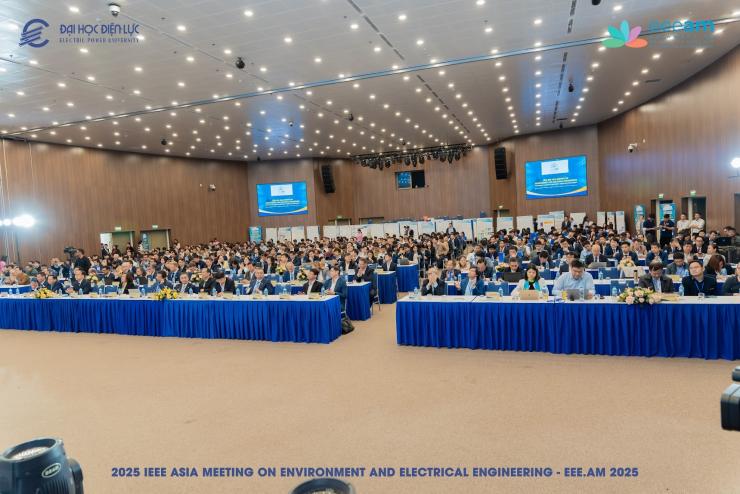 PECC2 THAM GIA HỘI THẢO KHOA HỌC QUỐC TẾ IEEE EEE.AM 2025