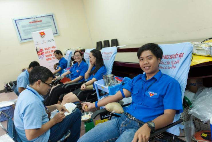 Voluntary Blood Donation at PECC2